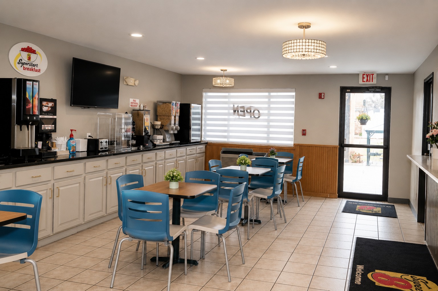 Super 8 by Wyndham Warrenton